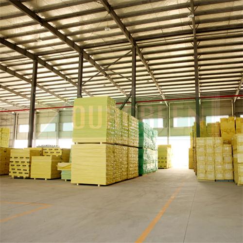 如何對(duì)擠塑板進(jìn)行現(xiàn)場的施工操作呢？